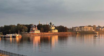Volga Uglich-veduta-del-Kremlin