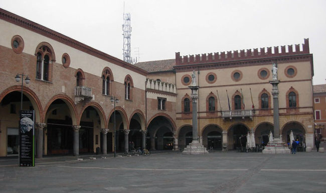 Ravenna Piazza del Popolo