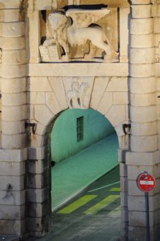 Zara Porta Terraferma con lo stemma del Leone di San Marco