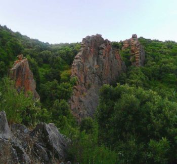 pietre Massiccio muntuoso-del Montiferru, foto di Gianderiu