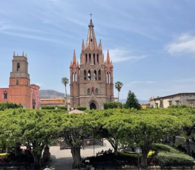 La Basilica San Miguel de Allende