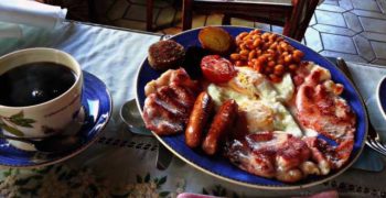 Colazione-irlandese-foto di httpsirelandfamilyvacations.comfull-irish-breakfastireland-photofoto