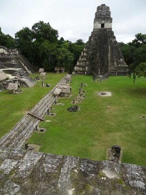 Il sito archeologico di Tikal foto Adam Jones
