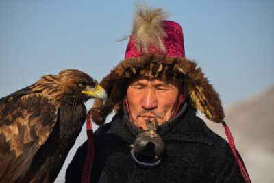 Mongolia-Falconiere mongolo Foto Marco Torrazzina da Pixabay
