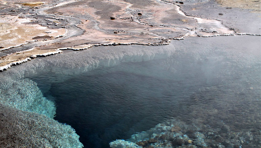 Islanda-rocce-e-sorgenti-calde