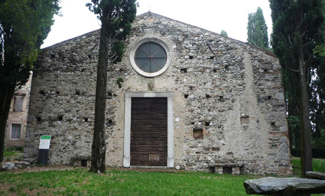 Chiesa di S. Pietro in Lucone foto Luca Capuccini - https://commons.wikimedia.