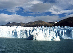  Fronte del ghiacciaio Perito Moreno nel Lago Argentino