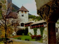 Aria di Medioevo a Tirolo
