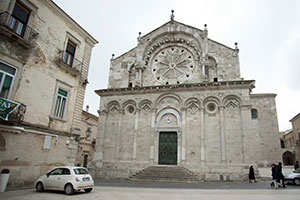 Cattedrale-di-Troia_300.jpg