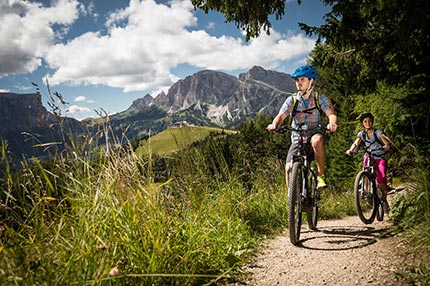E-bike sulle Dolomiti con Movimënt