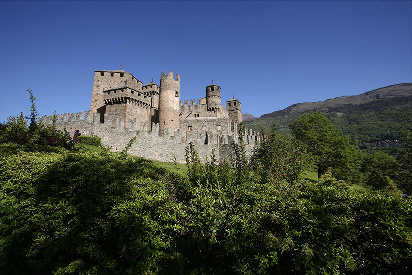 Valle Aosta Castello Fenis