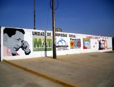 Chavez Un murales che ritrae il "Conducator"