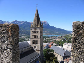 Embrun e la cattedrale Notre Dame de Réal