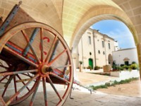 Puglia, le masserie che fanno scuola