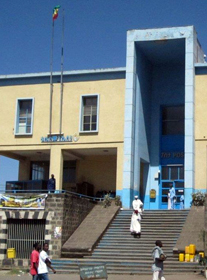 Etiopia Architetture del periodo fascista in questo ufficio delle poste di Gondar