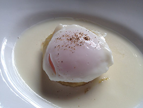 Sorprese gastronomi The Egg, uno dei piatti dello chef Nicola Batavia