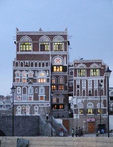 Un caratteristico palazzo di Sana'a, la capitale del Paese, che appartiene al Patrimonio mondiale tutelato dall'Unesco