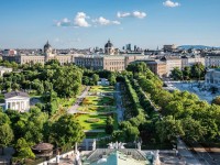Vista su Volksgarten, musei e Parlamento di Vienna. © WienTourismus, Christian Stemper