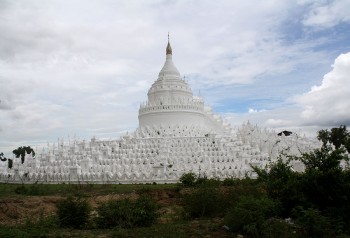 Mandalay Tempio Bianco