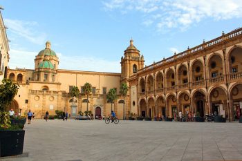 Borghi Marinari Sicilia-Mazara-del-Vallo-piazza-Repubblica