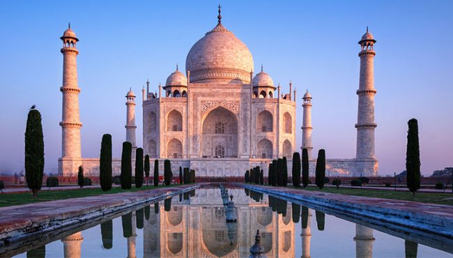 Agra, Taj Mahal, tomba della bella Mumtaz adorata dal Moghul Shah Jahan