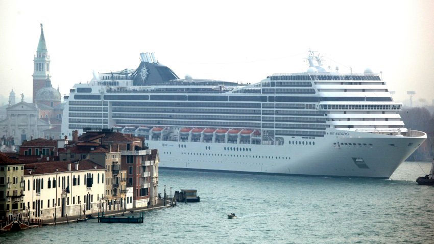 Turismo navi-da-crociera-in-laguna-a-Venezia