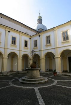 chiostro-palazzo san francesco chiostro