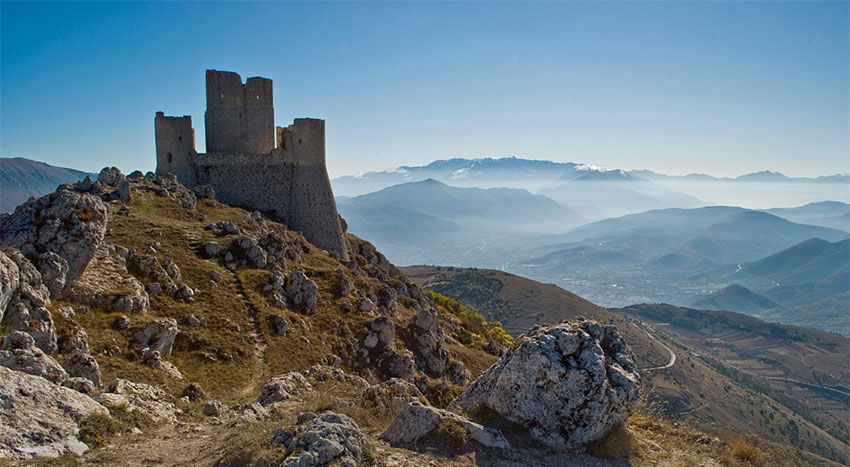 Giornate Nazionali dei Castelli Castello-di-Roccacalascio-Abruzzo