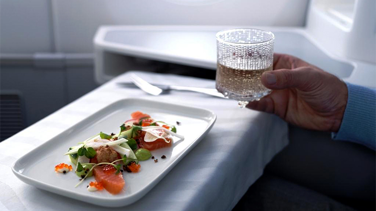 Cultura alimentare Finnair-piatto-di-salmone-ed-Ultima-Thule