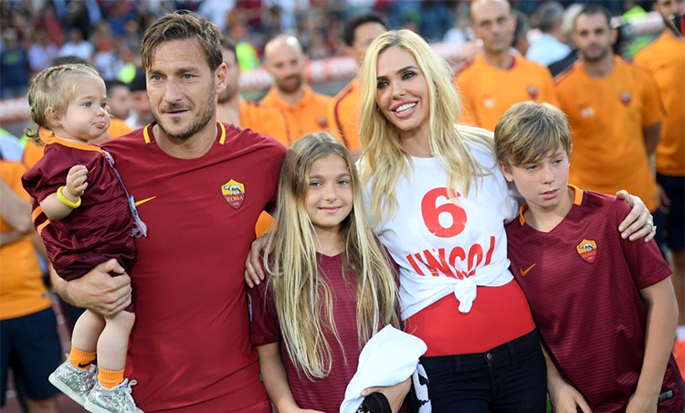 Olimpico Totti all'Olimpico-con-la-famiglia