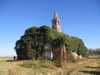 Paniscia e Tapulon Chiesa diroccata a Casaleggio vicino Castellazzo Novarese