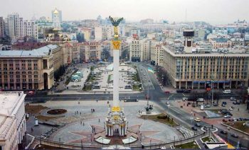alfabeto turistico Kiev-piazza-indipendenza