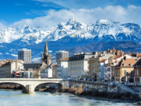 Grenoble circondata dalle montagne