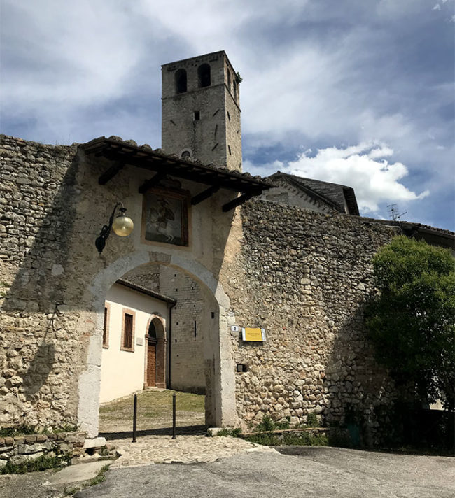 è Celebre Per Il Duomo Il Vino è Il Pozzo
