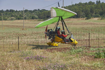 Volo in deltaplano a motore (foto: Emilio Dati © Mondointasca.it)
