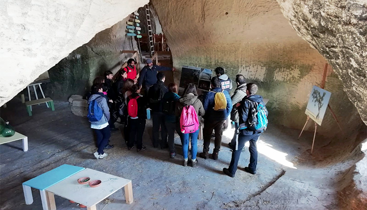 Guide ambientali Gravina-in-Puglia Grotta-del-Neolitico