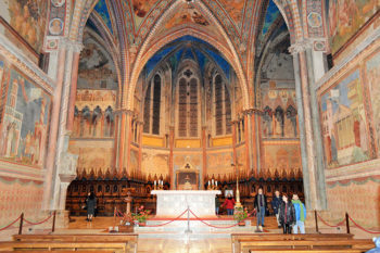 Assisi, interno della Basilica San Francesco (foto: C. Guerriero © Mondointasca.it)