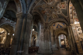 Pavia, Basilica San Michele Maggiore interno (foto:©Matteo Marinelli ©Scilla Nascimbene Mondointasca.it)