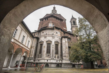 Pavia, il Broletto. cortile interno (foto:©Matteo Marinelli ©Scilla Nascimbene Mondointasca.it)
