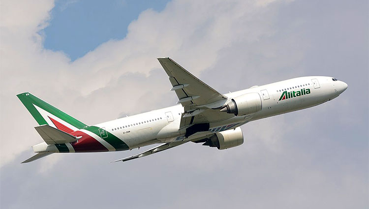 Sapevate che Alitalia-777-in-decollo