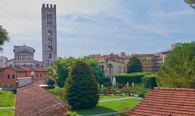 Lucca, chiesa e campanile di San Frediano