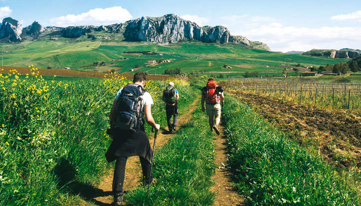 Vie Francigene di Sicilia La-Magna-Via-Francigena