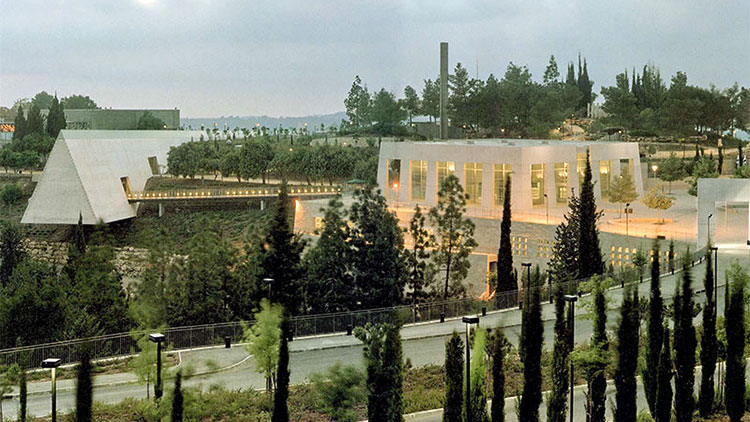 Museo-Olocausto-gerusalemme-esterno
