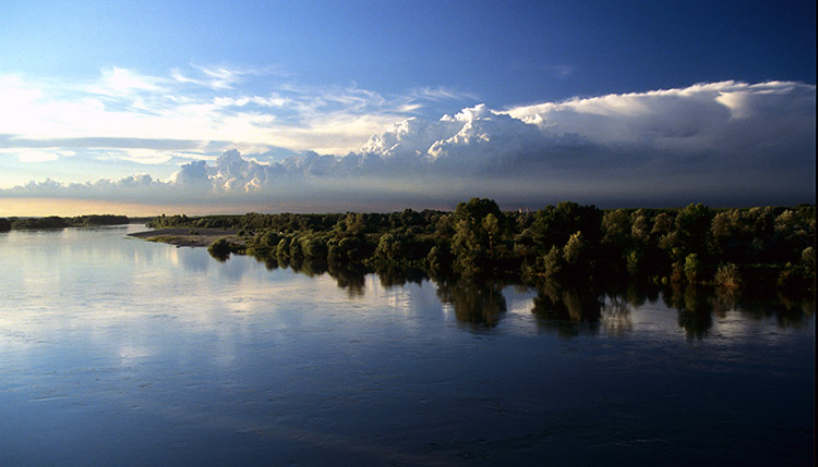 il Po Fiume Po verso ovest- credit Perazzoli