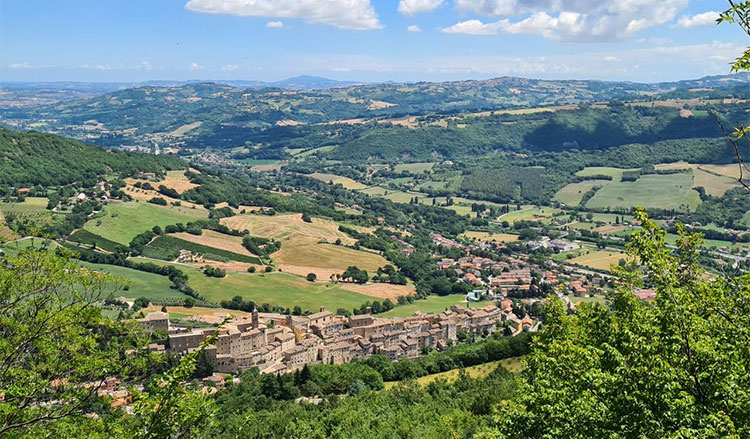 Frasassi Experience Panorama Appennino marchigiano