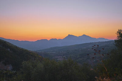 Panorama al tramonto sui monti Alburni (© Photo Emilio Dati – Mondointasca.it) (© Photo Emilio Dati – Mondointasca.it)