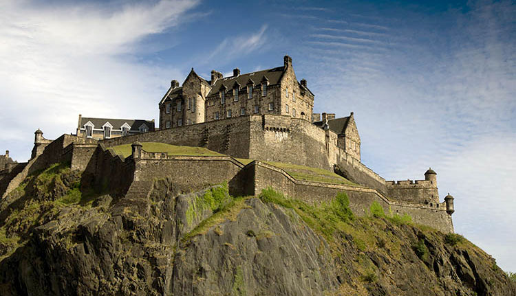 Castelli nel Vecchio Continente Castello-di-Edimburgo-Regno-Unito
