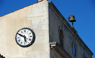 Gli-orologi-dell'Ile-d'Aix-sono-fermi-all'ora-della-morte-di-Napoleone-©-Dario-Bragaglia