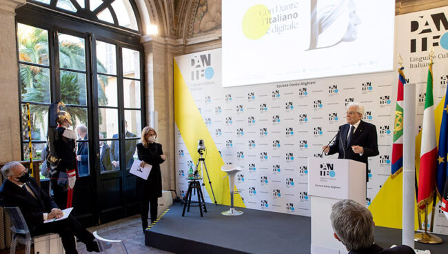 Il Presidente Sergio Mattarella alla cerimonia di inaugurazione della piattaforma digitale Dante.Global (foto Quirinale)