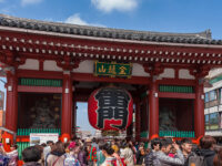 Ingresso al Sensoji Temple dalla porta Kaminarimon (©)TCVB